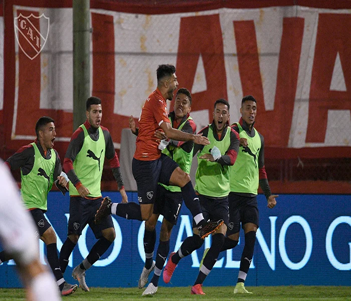 El equipo festejando la clasificación